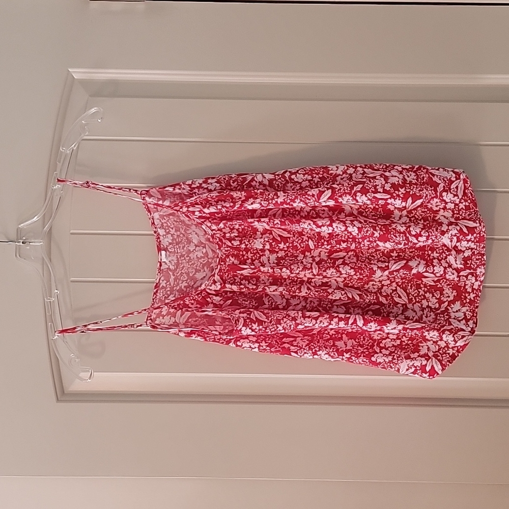 Red and White Floral Flowy Tank Top Size Small